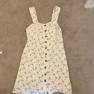 never worn white floral dress
